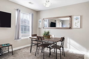 Condo, 1 King Bed with Sofa bed, Patio, Garden View (The Memorable Place) | Dining - The Memorable Place Stay in the Heart of Branson (Branson)