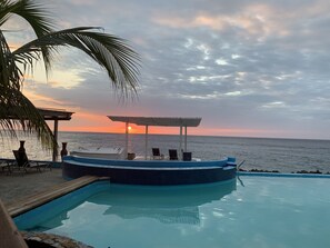 Pool - Sea view room with deck (Roatan)