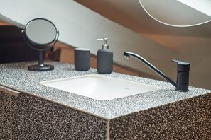 Interior - 🏠 Beautiful renovated apartment – Cours Lafayette, near Halles Paul Bocuse (Lyon)