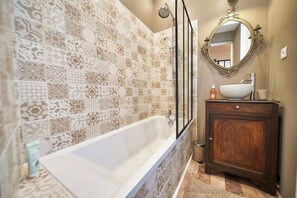 Hair dryer, towels - Le Terme – Beautifully decorated apartment in downtown Lyon (Lyon)