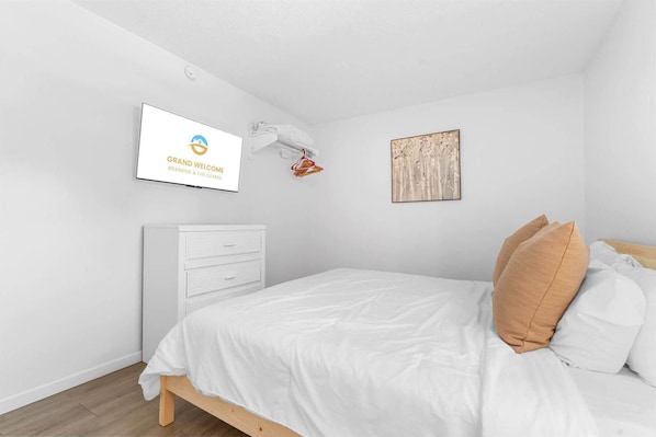 Hus, flere senger, terrasse, hageutsikt (Enchanted Woods Retreat Branson) | 5 soverom, wi-fi (inkludert) og individuelt dekorert