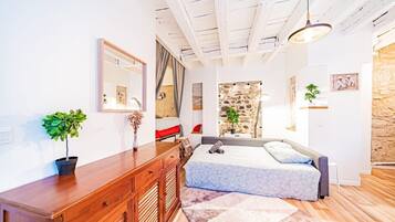 1 habitación, wifi y ropa de cama