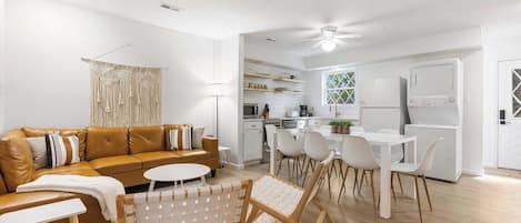 House, Multiple Beds, Patio, Garden View (Whispering Woods Retreat) | Interior