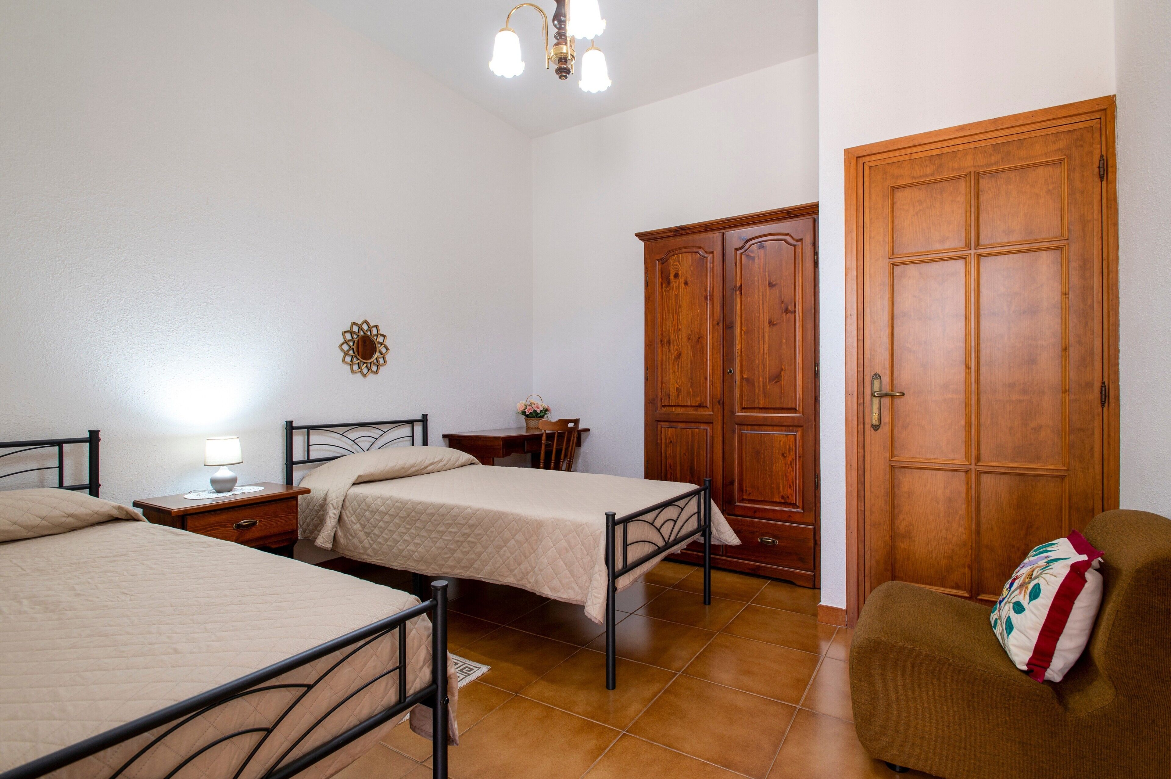 2 makuuhuonetta, ilmainen Wi-Fi, vuodevaatteet