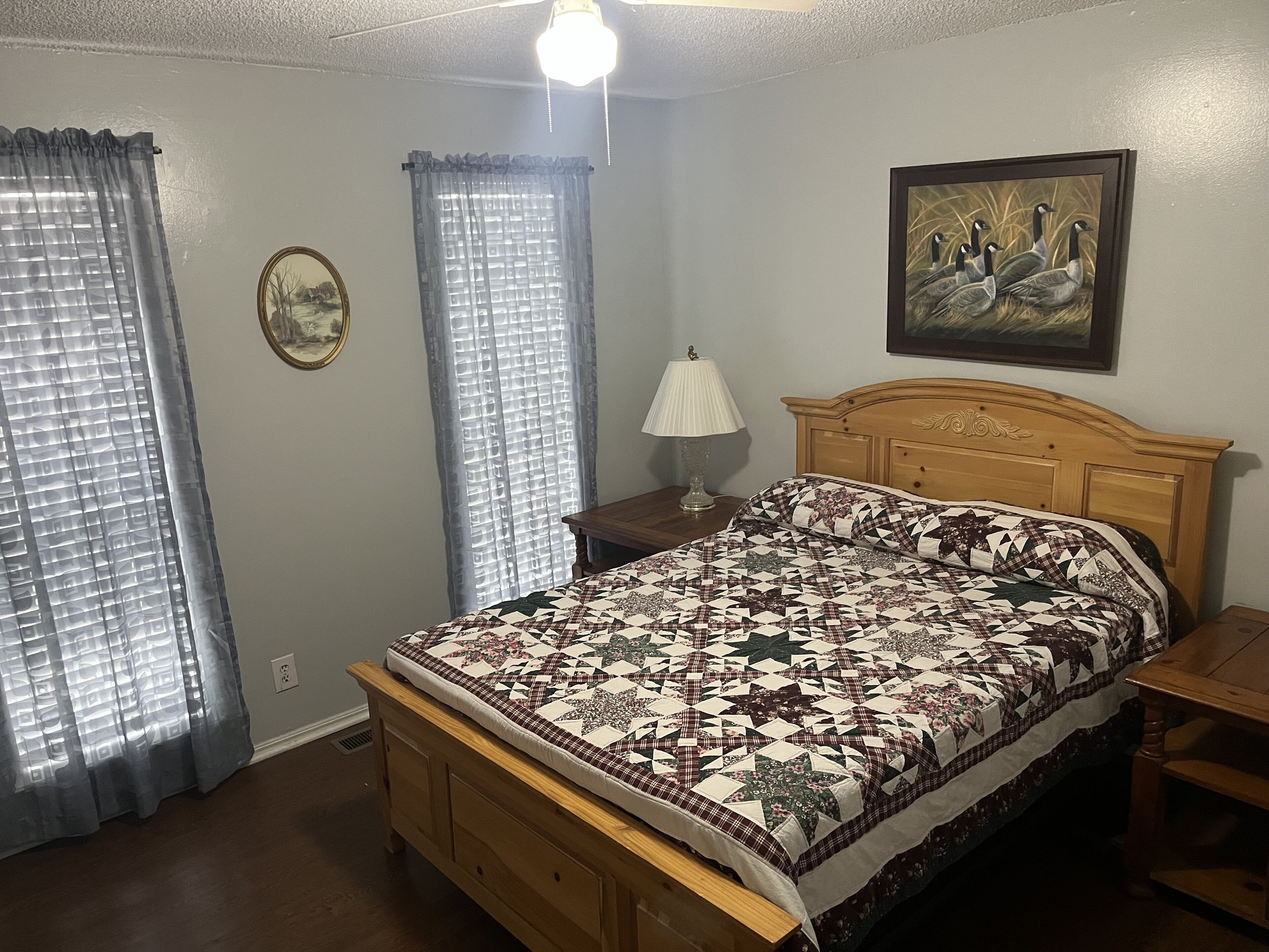 3 makuuhuonetta, silitysrauta/-lauta, Wi-Fi, vuodevaatteet