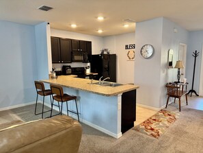 Mikrobølgeovn, ovn, kogeplade, opvaskemaskine