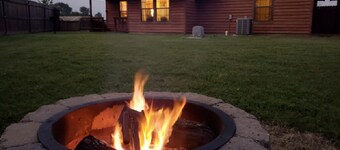 Star Valley cozy log cabin close to the Chickasaw National and Turner Falls Park