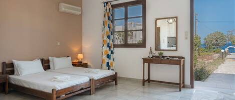 1 bedroom, free WiFi, bed sheets