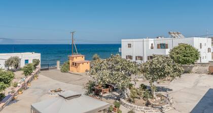 Studio Apartment 'Frantzis 5' with Sea View, Wi-Fi and Air Conditioning