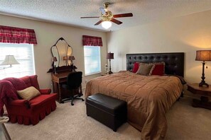 3 dormitorios, escritorio, tabla de planchar con plancha y wifi