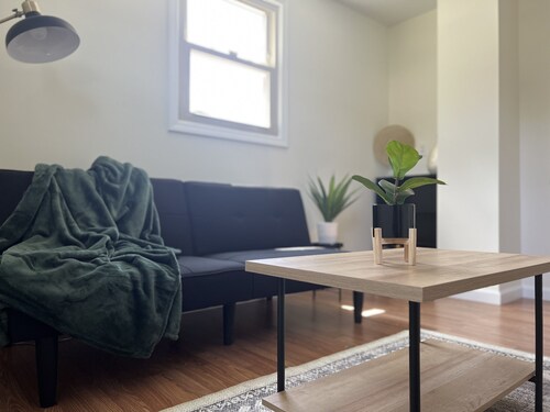 The Newington Pool House