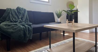 The Newington Pool House