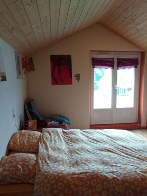 4 soverom, reiseseng for barn, wi-fi og sengetøy