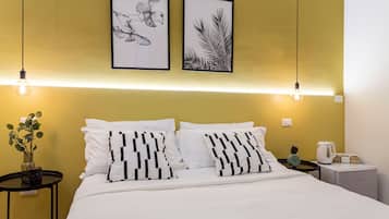 City Room | Egyptian cotton sheets, premium bedding, desk, laptop workspace