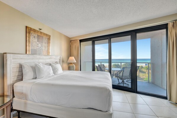 2 bedrooms, WiFi, bed sheets - Sunset Bliss: 3rd-Floor Studio Retreat with Gulf Views at Sandestin Golf and Beach Resort! (Miramar Beach)