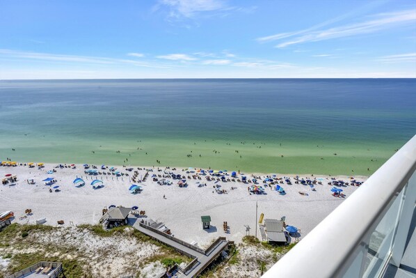 On the beach - Sky-High Serenity: 15th-Floor Studio Retreat with Unobstructed Gulf Views at Sandestin Golf and Beach Resort! (Miramar Beach)
