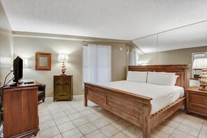 2 bedrooms, WiFi, bed sheets - "Beachfront Bliss: 5th-Floor 2-Bedroom Gem in Beachside Two with Gulf Views!" at Sandestin Golf and Beach Resort! (Miramar Beach)