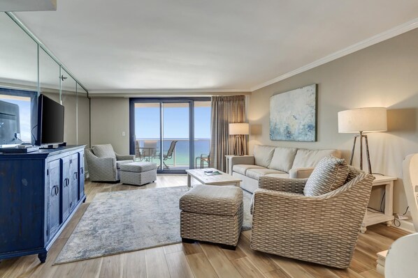 TV - 2BR Retreat w/ Gulf Views & Golf Cart at Sandestin! (Miramar Beach)