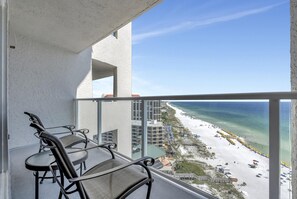 Property grounds - 2BR Retreat w/ Gulf Views & Golf Cart at Sandestin! (Miramar Beach)