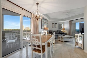 Fridge, microwave, oven, stovetop - Modern Elegance Meets Gulf Views: Renovated 1-Bedroom Condo in Westwinds on the 7th Floor! at Sandestin Golf and Beach Resort! (Miramar Beach)