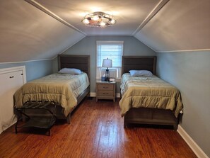 3 Schlafzimmer, Bügeleisen/Bügelbrett, Reisekinderbett, kostenloses WLAN