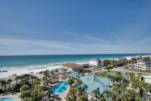 On the beach - "Sunset Splendor: Newly Redecorated 2BR/2BA West-Facing Condo at Westwinds" at Sandestin Golf and Beach Resort! (Miramar Beach)