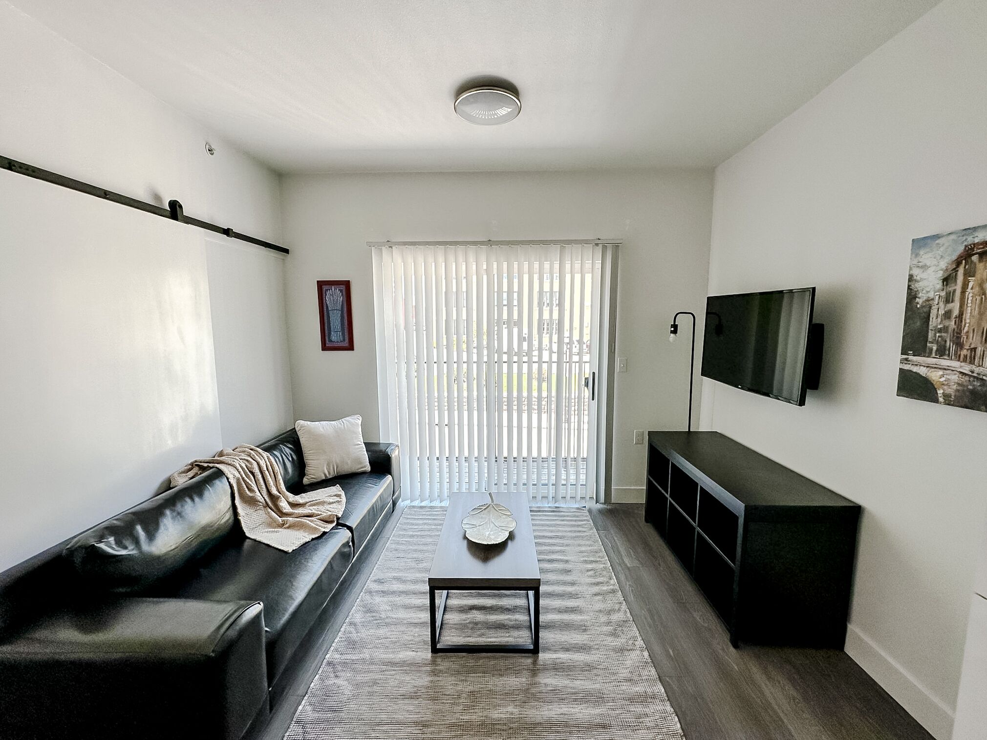 Sleepover: Serene 1BD/1BA- Downtown Springfield