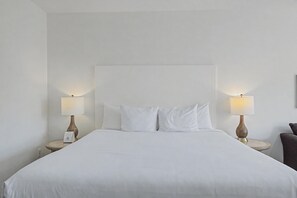 1 bedroom, internet, bed sheets