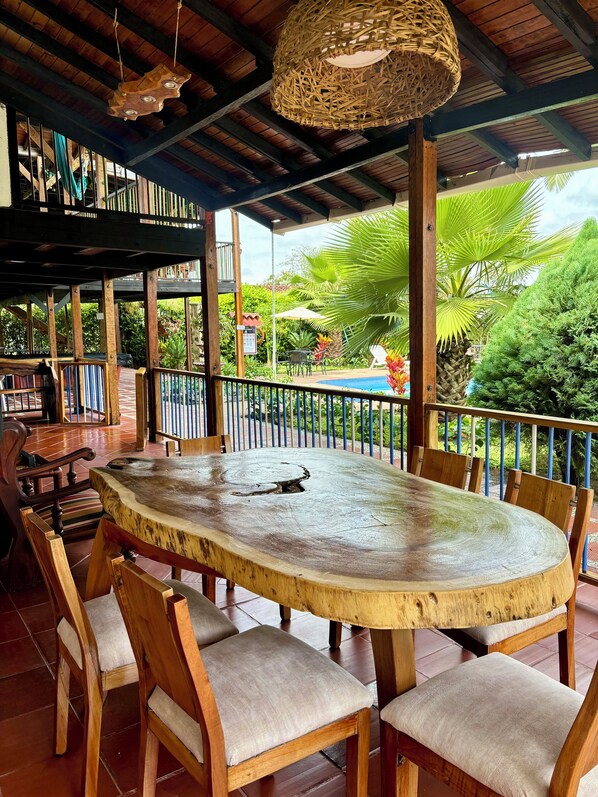 Outdoor dining