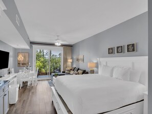 1 bedroom, Internet, bed sheets - Exquisite First-Floor Lasata Studio w/ Golf Cart at Sandestin Golf and Beach Resort! (Miramar Beach)