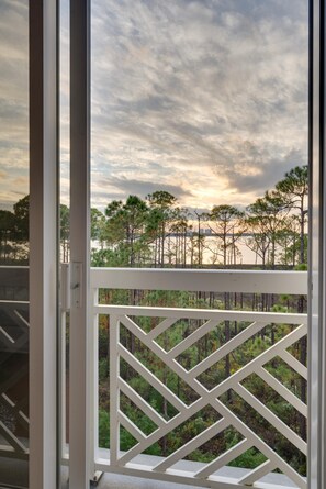 Interior - Cozy Studio Escape: Queen Double Beds, Convenient Kitchenette, and Private Bathroom! at Sandestin Golf and Beach Resort! (Miramar Beach)