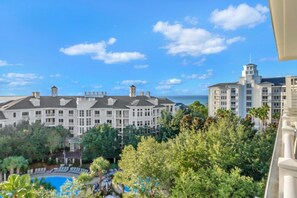Exterior - Sunset Splendor!  7th Floor oversized balcony overlooking Choctawhatchee Bay, Pool and Hot Tub.  Steps from Baytowne Wharf at Sandestin Golf and Beach Resort! (Miramar Beach)