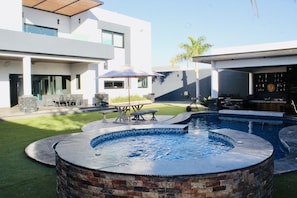 Pool - Villa Charlotte (La Paz)