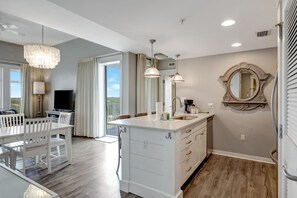 Interior - Seventh-Floor Serenity: Studio in Elation, Resort-Style Living at Sandestin Golf and Beach Resort! (Miramar Beach)