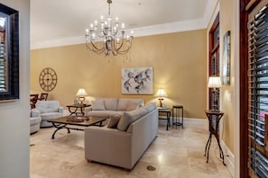 TV - Regal Elegance: 3BR | 3.5BA Gated Townhome with Bay Views at Baytowne Wharf at Sandestin Golf and Beach Resort! (Miramar Beach)