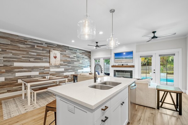 Fridge, microwave, oven, stovetop - Private Pool, Dog-Friendly | Downtown Pensacola | My Beach Getaways (Pensacola)