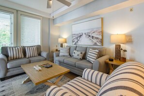 TV - Pilot House One-Bedroom Sanctuary - Your Ideal Getaway at Sandestin Golf and Beach Resort! (Miramar Beach)