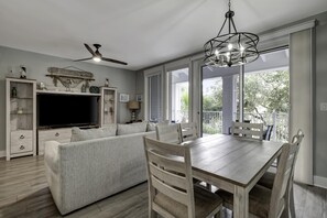 TV - Village One-Bedroom Retreat - Intimate Getaway for Two at Sandestin Golf and Beach Resort! (Miramar Beach)