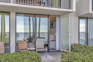 Terrace/patio - Coastal Serenity - Relax in Our King Studio for Two, Linked to Room 6185 for Enhanced Comfort! at Sandestin Golf and Beach Resort! (Miramar Beach)