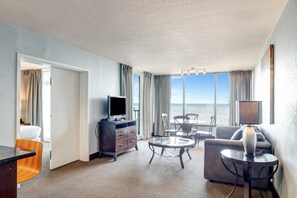 TV - 3rd Floor Bayside Retreat: 1-Bedroom Suite with Room to Relax at Sandestin Golf and Beach Resort! (Miramar Beach)