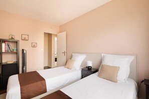 3 bedrooms, iron/ironing board, travel cot, free WiFi