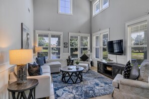 TV - Stylish 2BR/2.5BA Oasis at Sandestin Golf and Beach Resort! (Miramar Beach)