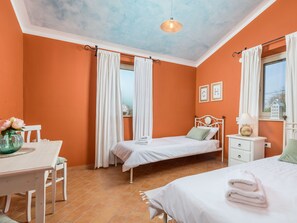 3 quartos, ferros/tábuas de passar roupa, Wi-Fi