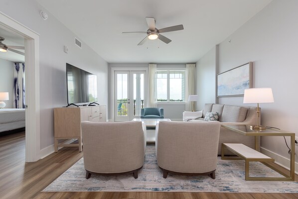 TV - Sandestin Oasis: 3-Bed Osprey Pointe, Stunning Views, Pool & Free Bikes at Sandestin Golf and Beach Resort! (Miramar Beach)