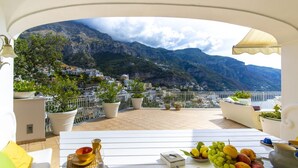 Outdoor dining - MyExclusiveItaly - Villa in Positano with luxury spa & amazing view (Positano)