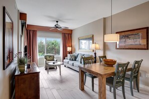 TV - Luau - A Cozy One Bedroom Retreat with Spectacular Views on the 3rd Floor at Sandestin Golf and Beach Resort! (Miramar Beach)