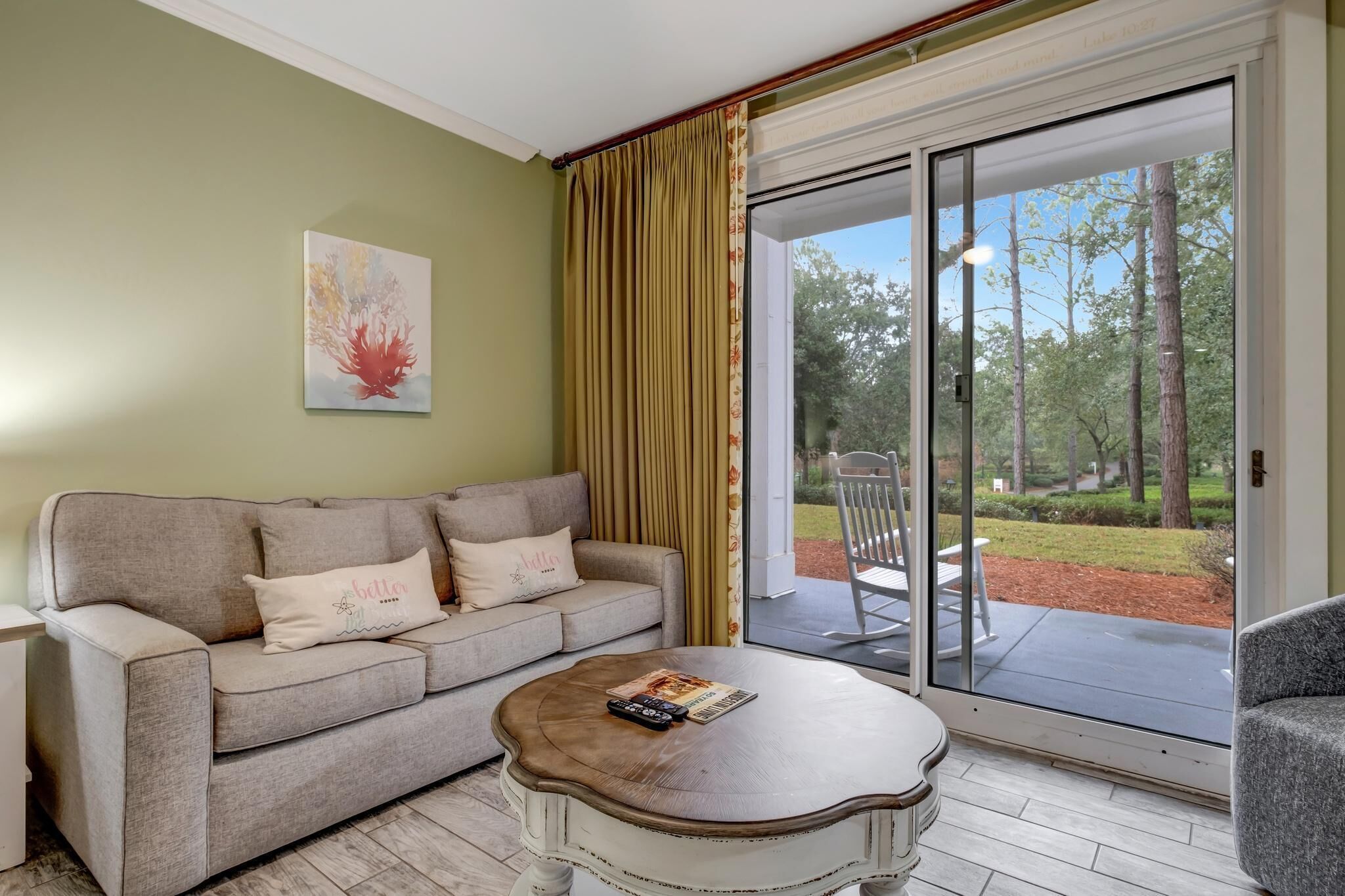 Cozy Studio: LaSata Studio Sleeps 4 at Sandestin Golf and Beach Resort!