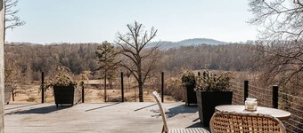 Mechum Hill Cottage: Central to Crozet & Cville