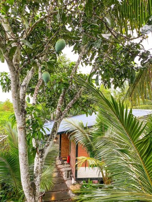 Family Bungalow, 2 Queen Beds, Garden View