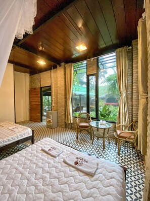 Family Bungalow, 2 Queen Beds, Garden View